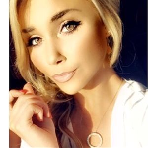 Meet your Posher, Alexa